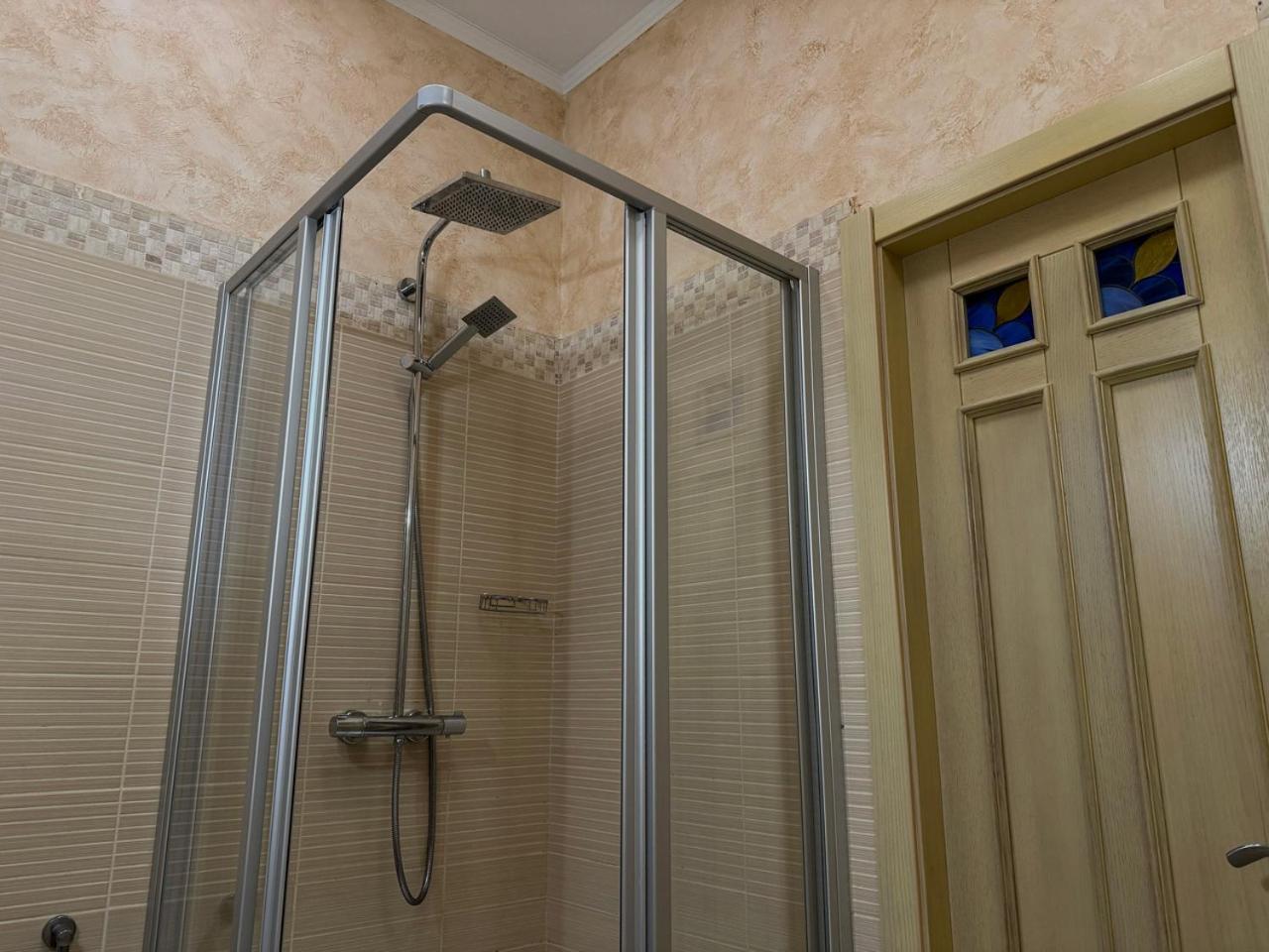 Aqvium Hotel Dnepropetrovsk Exterior foto